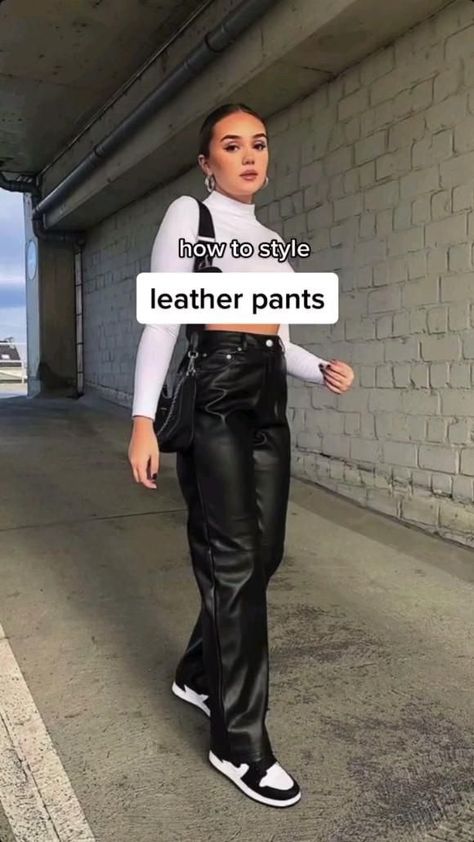 Leather Flare Pants Outfits, Leather Jeans Outfit, Leather Pants Outfit Winter, Leather Pants Outfit Night, Black Leather Pants Outfit, How To Style Leather Pants, Outfit Nero, Leather Trousers Outfit, Leather Pants Style