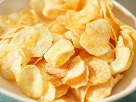 Homemade Salt and Vinegarish Potato Chips Recipe | Alex Guarnaschelli | Food Network Substitute For Bread Crumbs, Creative Plating, Detroit Food, Alex Guarnaschelli, Potato Chip Recipes, The Kitchen Food Network, Tv Recipes, Bread Substitute, Snack Hacks