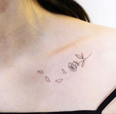 Chest Tattoo Placement Female, Collar Bone Tattoo Aesthetic, Collarbone Tattoo Rose, Rose Collarbone Tattoo, Collar Bone Tattoo Rose, Collarbone Rose Tattoo, Collar Bone Rose Tattoo, Rose Tattoo On Collar Bone, Rose Tattoo Collar Bone