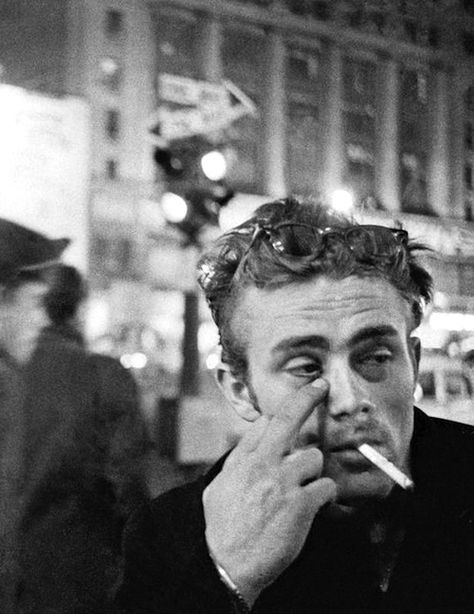 jamesdeandaily:    James Dean photographed by Dennis Stock in NYC, 1955. Dennis Stock, Terrence Loves You, James Dean Photos, A Streetcar Named Desire, Behind Blue Eyes, Jimmy Dean, Arte 8 Bits, East Of Eden, Actor James