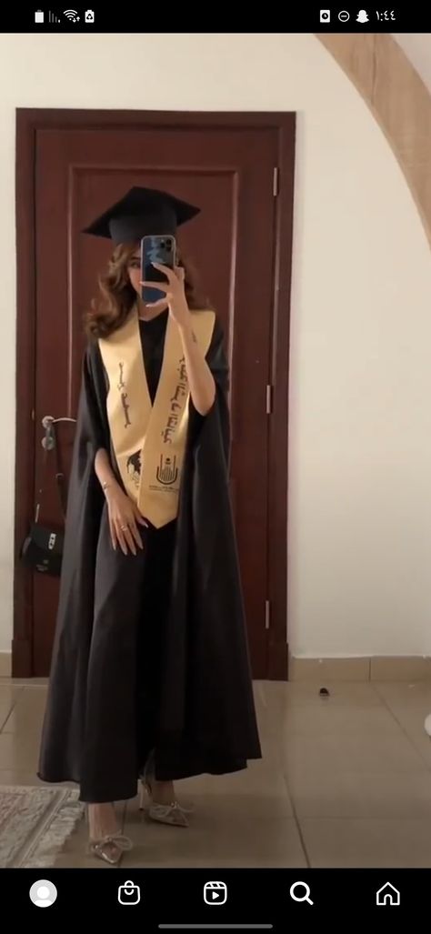 Graduation Outfit With Cap And Gown, Graduation Outfit Ideas Cap And Gown, Graduation Gown Ideas High Schools, Hair With Graduation Cap, Graduation Hair Styles With Cap, Hijabi Graduation Outfits Cap And Gown, Arab Graduation, Graduation Dress With Cap And Gown, Graduation Hair With Cap