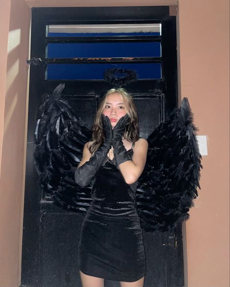 Halloween 2022, dark angel Dark Carnival Aesthetic Outfits, Dark Angel Aesthetic Costume, Black Angels Costume, Dark Angel Costume Makeup, Dark Fairy Costume Halloween, Dark Angel Costume Halloween, Black Devil Costume, Dark Angel Halloween, Dark Angel Makeup