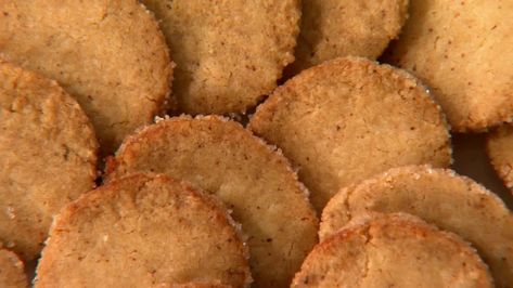 Butter Cookies Christmas, Butter Cookie Recipe Easy, Refrigerator Cookies, Butter Shortbread Cookies, Italian Butter Cookies, Cookies Video, Butter Shortbread, Gooey Butter Cookies, Brown Butter Cookies