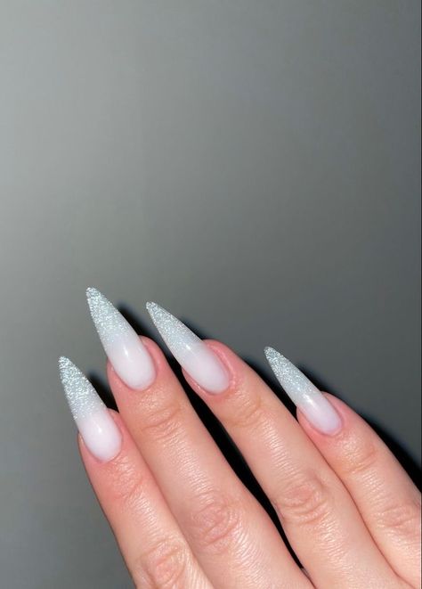 Stiletto Nails Idea, Stiletto Glitter Nails, White Nails Stiletto, Nail Ideas Stiletto, Nails Ideas Stiletto, Stiletto Nails White, Stiletto Nails Ideas, Glitter Stiletto Nails, White Nails With Glitter