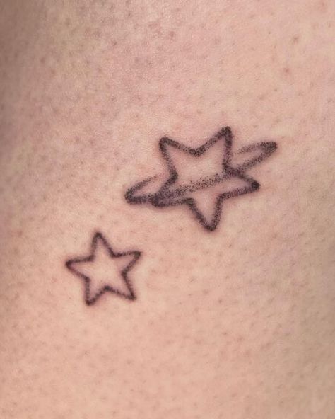 Cute Tattoo Inspo Aesthetic, Simple Grunge Tattoo Designs, Mini Cute Tattoos Simple, 2 Star Tattoo, Very Small Tattoo Ideas, Hand Star Tattoo, Star Stick And Poke Tattoo, ; Tattoo, Tiny Tatooes