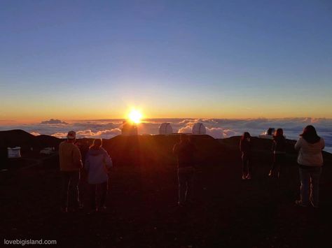 How to Visit MaunaKea: Summit Tours and DIY Guide for 2022 Alcatraz Tour, Hotel Sunset, Hawaii The Big Island, Island Activities, Norway Hotel, Hawaii Big Island, Enchanted Island, Mauna Kea, Island Adventure