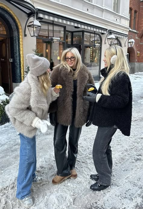 josefinlavold Vinter Mode Outfits, Ski Trip Outfit, Nyc Winter Outfits, Cold Outfit, Winter Outfits Snow, Nyc Fits, Nyc Winter, Nyc Outfits, New York Winter