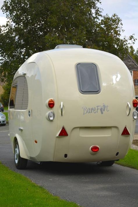 Tiny Campers, Small Travel Trailers, Tiny Trailers, Tiny Camper, Retro Caravan, Vintage Rv, Small Trailer, Small Campers, Cool Campers