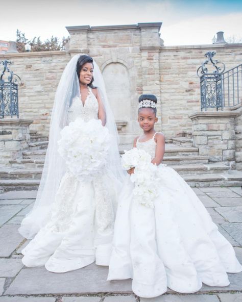 We're obsessed with this "mini bride". There is no better way to play dress up! from Essence.com Mini Bride, Backyard Wedding Dresses, Black Brides, African American Weddings, Black Bridesmaids, Black Bride, Dream Wedding Ideas, My Wedding Day, Wedding Moments