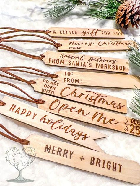 Laser Cut Christmas Ideas Table Gifts For Guests Christmas, Wood Gift Tags Christmas, Wooden Christmas Gift Tags, Laser Christmas Gifts, Laser Christmas Ideas, Glowforge Projects To Sell, Wooden Christmas Stocking, Laser Cut Gifts, Christmas Stocking Tags