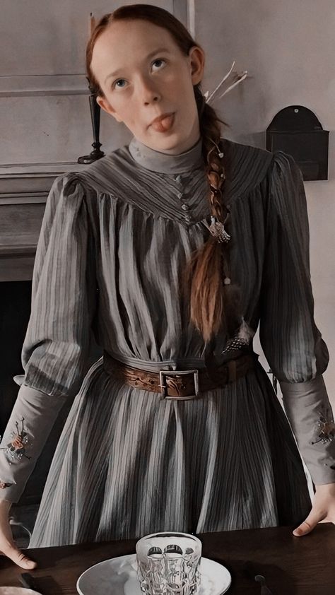 Anne With An E Cosplay, Anne With An E Costumes, Anne With An E Dress, Sophie Cosplay, Anne With An E Cast, Anna With An E, Victorian Ball Gowns, Anne Shirley Cuthbert, Anne Of Avonlea