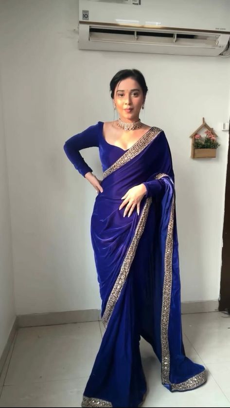 Royal Blue Saree, Farewell Saree, Heavy Saree, Velvet Saree, Simple Saree Designs, Full Sleeve Blouse, Saree Wearing, Bridesmaid Saree, Modern Saree