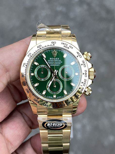 Gold Rolex Mens, Rolex Daytona Gold, Rolex Cosmograph Daytona, Cosmograph Daytona, Green Watch, Gold Rolex, Rolex Watches For Men, Endurance Racing, Gold Watch Men