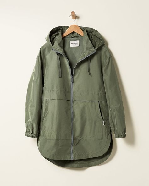 Green Rain Jacket, Spring Showers, Middle Eastern Fashion, Women Blouses Fashion, Rain Jacket Women, Long Parka, Hooded Parka, Mod Fashion, 가을 패션