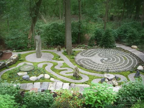 Labyrinth Ideas, Garden Labyrinth, Labyrinth Garden, Garden Improvement, Spiritual Garden, Labyrinth Design, Prayer Garden, Healing Garden, Meditation Garden