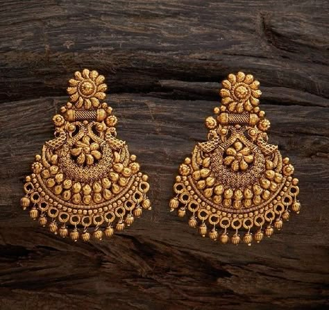 Muttina Hara Designs, Gold Earrings Jhumka Designs, Gold Earrings Indian Wedding Bridal, Gold Jhumka Earrings Indian Bridal, Gold Earing Design New Bridal, Earrings Gold Indian Weddings, Chandbali Earrings Gold Antiques, Earings Design Gold New Model, Gold Chandbali Earrings Design