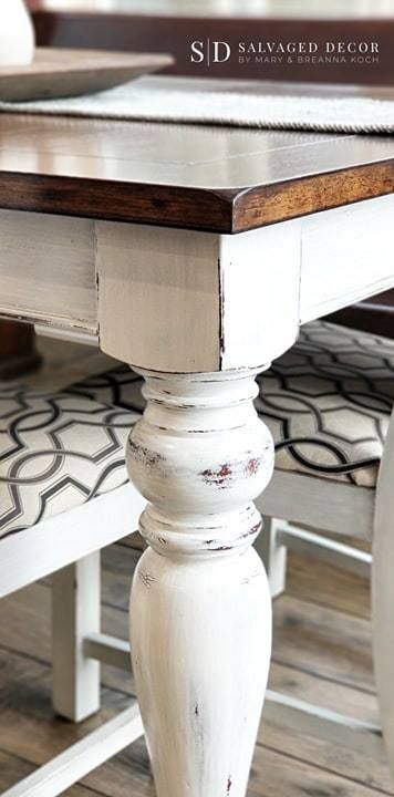 Farmhouse Dining Table Makeover, Dining Room Table Makeover, Painted Kitchen Tables, Salvaged Decor, Dining Table Makeover, Diy Dining Room Table, Diy Kitchen Table, Kitchen Table Makeover, Orange Home