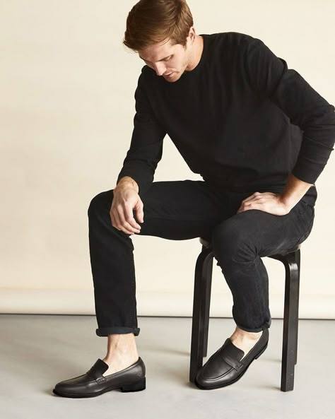 Penny Loafers Men Outfit, Penny Loafers Outfit, Black Loafers Outfit, Loafer Outfits, Loafers Men Outfit, Cropped Jeans Outfit, Black Loafers Men, Penny Loafers Men, Loafers Outfit