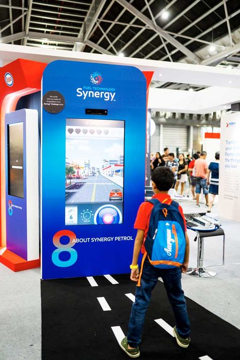 TRINAX | Esso Interactive Catching Game Activation Games, Interactive Booth, Experiential Marketing Activations, Booth Games, Activation Booth, Interactive Retail, Brand Activation Ideas, Game Booth, Marketing Activations