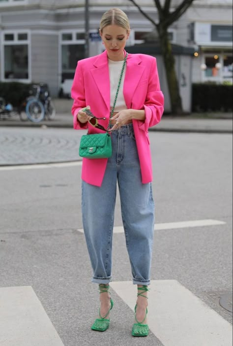 Pink Blazer Outfit, Fall Fashion 2022, Fashion Trends Fall, Color Combos Outfit, 2022 Fashion Trends, Color Blocking Outfits, Skandinavian Fashion, Nashville Outfits, Blazer Outfit