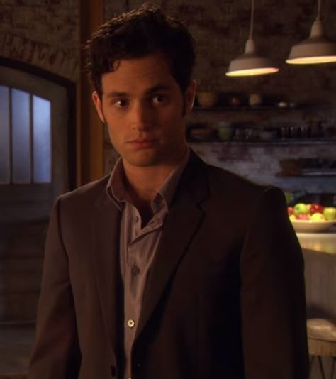 Jo Goldberg, Dan Humphrey Aesthetic, Dan Gossip Girl, Pen Badgley, Gossip Girl Party, Watch Gossip Girl, Gossip Girl Cast, Gossip Girl Vibes, Dan Humphrey