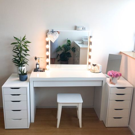 Vanity Styling, Diy Dressing Tables, Diy Vanity Table, Diy Dressing, Malm Dressing Table, Diy Vanity Mirror, Closet Ikea, Zimmer Diy, Kitchen Ikea