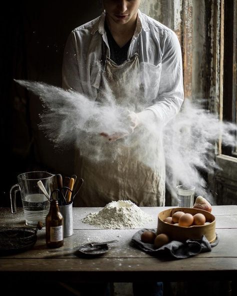 food photography Illusion Fotografie, Baking Photography, Moody Food Photography, Dark Food Photography, Cooking Photography, Beautiful Food Photography, Food Photography Inspiration, Food Photography Tips, Foto Poses