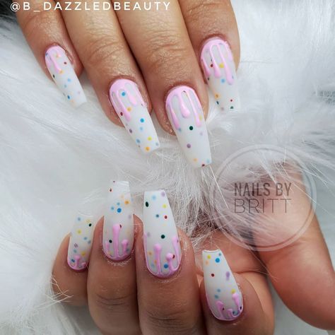 BRITTANY | Gel Nail Designer on Instagram: “Mothers animal cookies! Childhood memories 💕  #animalcookies #circuscookies #santamarianails #nailsmagazine #nailitmagazine #lompocnails…” Cookie Nails, Birthday Cake Nails, Gel Birthday Nails, Cake Nails, Mothers Cookies, Circus Cookies, Animal Cracker, Animal Cookie, Confetti Nails