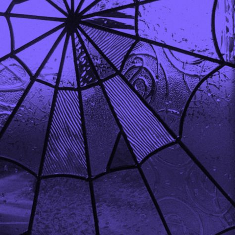 Purple Halloween Aesthetic, Mal Bertha, Purple Goth, Purple Gothic, Dark Purple Wallpaper, Catty Noir, Purple Vibe, Halloween Wallpapers, Mazzy Star