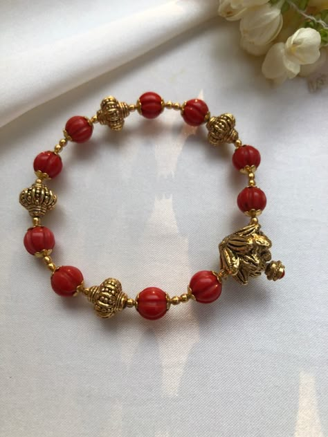 Gold And Beads Bracelet, Coral Bangles Gold Indian, Coral Jewelry Indian Gold, Pearl Bangles Gold, Coral Jewelry Vintage, Baby Jewelry Gold, Beaded Wedding Jewelry, Beads Bangles, Bangles Collection