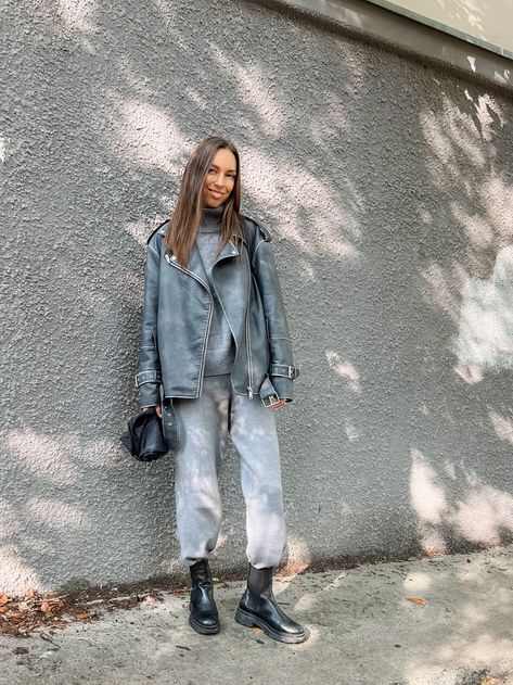 Grey Biker Jacket Outfit, Oversized Moto Jacket Outfit, Oversized Biker Jacket Outfit, Grey Jacket Outfit, Motorcycle Jacket Outfit, Biker Jacket Outfit, Suede Jacket Outfit, Moto Jacket Outfit, Grey Leather Jacket