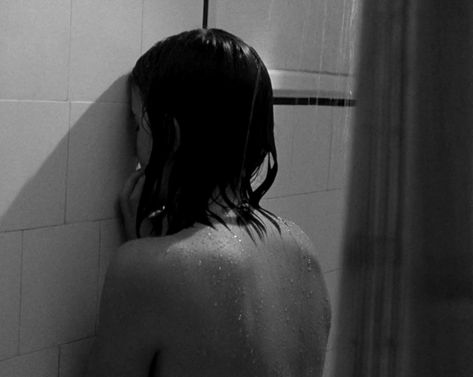 Girls In Shower, Crying In The Shower, Hell Is A Teenage Girl, What Do You Feel, Taylor Swift Songs, Look In The Mirror, Photography Women, Black Dog, Music Wallpapers