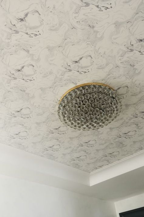 ceiling wallpaper ideas Bedroom Ceiling Wallpaper, Ceiling Wallpaper Ideas, Bedroom Ceilings, Ceiling Paper, Hall Wallpaper, 90s Wallpaper Hip Hop, Ceiling Wallpaper, Interior Ceiling Design, Wallpaper Ceiling