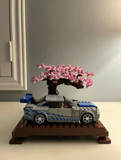 Fast And Furious Lego Cars, Aesthetic Lego Sets, Lego Rooms For Boys, Lego Car Ideas, Lego Room Decor, Lego Auto, 2 Fast 2 Furious, Fast 2 Furious, Lego Speed Champions