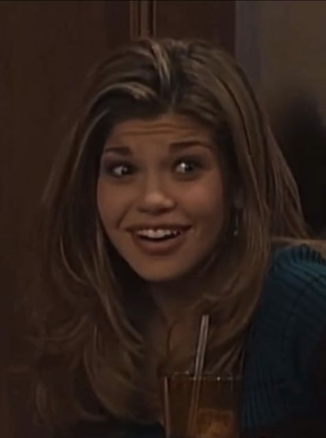 Topanga Lawrence Makeup, Topanga Lawrence Hairstyles, Topanga Makeup, Topanga Lawrence Hair Short, Topanga Lawrence Hair Layers, Topanga Lawrence Haircut, Dj Tanner Hair, Danielle Fishel 90s Hair, Topanga Aesthetic