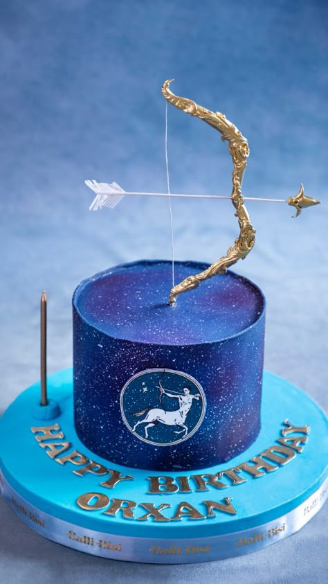 Sagittarius Birthday Party Ideas, Horoscope Cake, Sagittarius Birthday Cake, Zodiac Cakes, Cute Minions Wallpaper, Graduation Cake Designs, Brave Disney, Sagittarius Star Sign, Aquarius Birthday