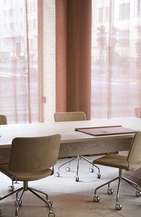 TDC: Note Design Studio |    Feather swivel chair by Jens Fager for Edsbyn in Sorensen Leather: Royal Nubuck Ecru Glossier Office, Office Curtains, Design Studio Office, Note Design Studio, Showroom Design, Office Designs, Workplace Design, Meeting Rooms, Notes Design