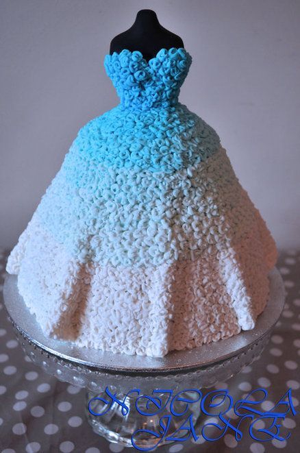 cake dress Doll Cake Design, Disney Castle Cake, Dress Cakes, Barbie Doll Cakes, Make A Dress, Cake Photos, Castle Cake, Funny Birthday Cakes, Barbie Cake