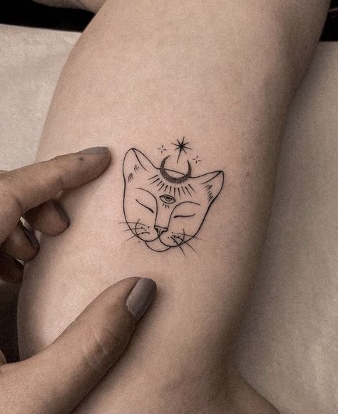 See Tattoo, Tato Minimal, Stylist Tattoos, Discreet Tattoos, Subtle Tattoos, Elegant Tattoos, Dope Tattoos, Little Tattoos, Simplistic Tattoos