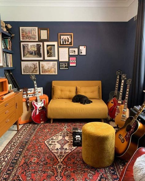 Music Rooms Home, Music Themed Living Room, Musician Bedroom, Modern Rustic Bedroom Ideas, Modern Rustic Bedroom, Music Themed Bedroom, Modern Rustic Bedrooms, Rustic Bedroom Ideas, Music Corner