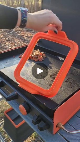 Blackstone Table Ideas, Easy Blackstone Meals, Camping Griddle, Fire Pit Cooking, Diy Grill, Blackstone Grill, Griddle Cooking, Camp Chef, Fire Grill