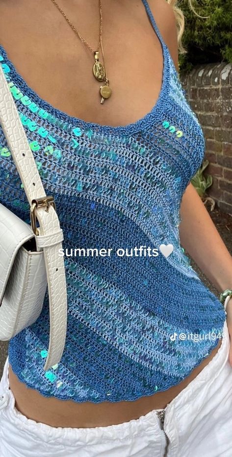 Estilo Hippie, Devil Wears Prada, Crochet Inspo, Summer Inspo, Blue Tank Top, Mode Inspo, Summer 24, Mode Inspiration, Summer Fits