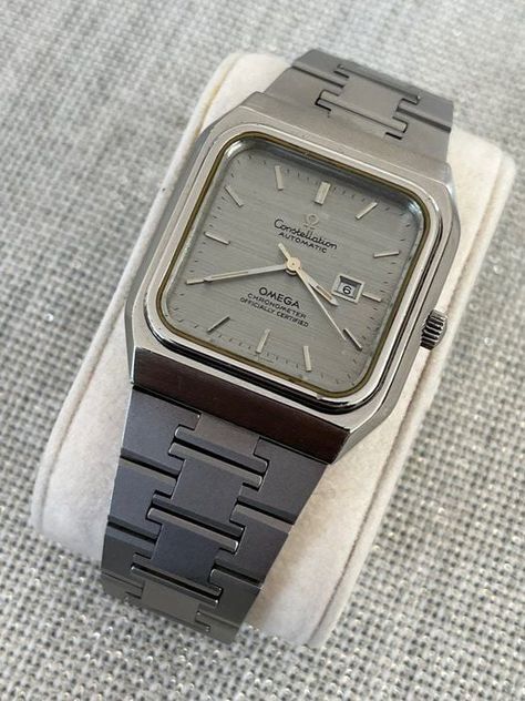 Vintage Constellation, Classic Watch Women, Oversize Dress, Timeless Watches, Fancy Watches, Dress Watches, Retro Watches, Gents Watches, Vintage Watches For Men