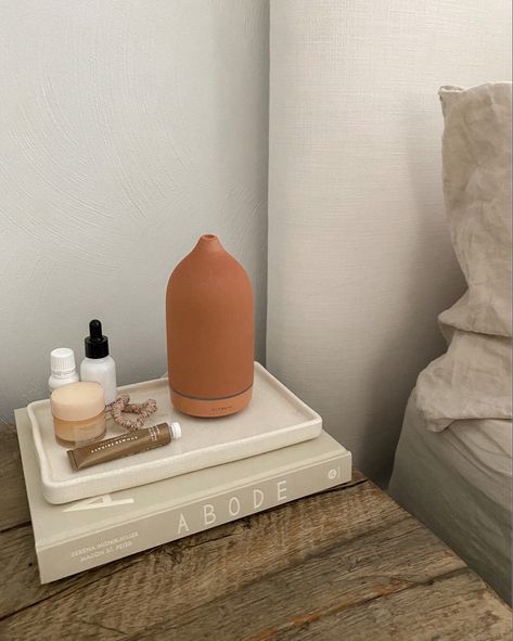 Diffuser Aesthetic Room, Diffuser On Nightstand, Essential Oil Diffuser Aesthetic, Room Diffuser Aesthetic, Diffuser Aesthetic, Muji Diffuser Aesthetic, Aesthetic Diffuser, Vitruvi Diffuser, Cheap Bedroom Makeover