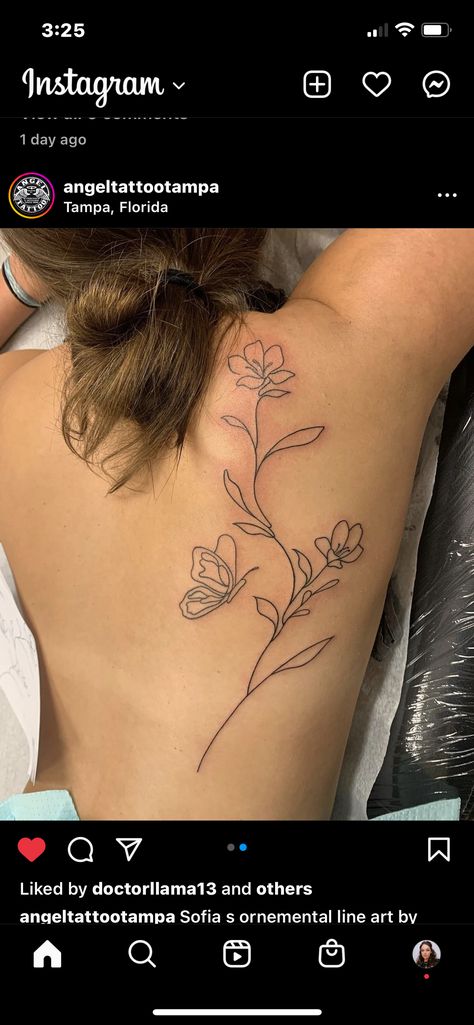 Unique Hip Tattoos Women Meaningful, Cute Tattoos Big, Asethic Tattoos Women, Counselor Tattoo Ideas, Big Tattoo Pieces For Women, One Line Back Tattoo, Simple But Big Tattoos, Thigh Tattoos Women Outline, Smüt Book Tattoos