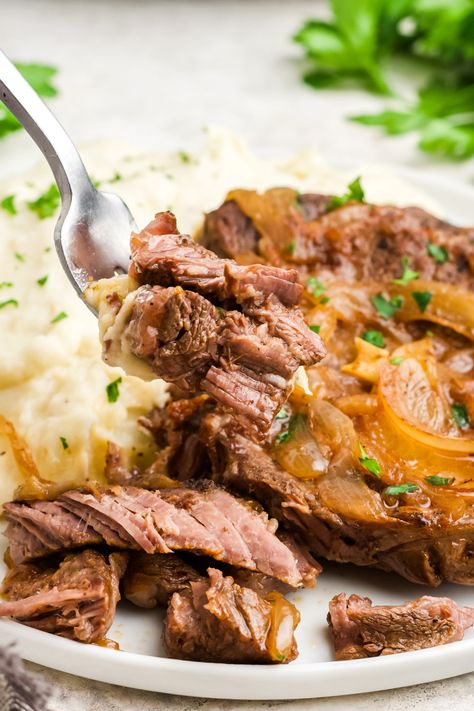 Slow Cooked Steak Crock Pots, Steak Recipes For Crockpot, How To Cook Rib Steak, Crockpot Rib Steak Recipes, Beef Ribeye Steak Recipe Crockpot, Ribeye Steak Slow Cooker Recipes, Beef Steak In Crockpot, Beef Ribeye Roast Recipe Crock Pot, Ribeye Stew Crockpot