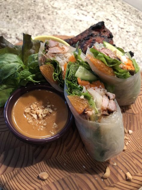 Recipe: Chef Jan Hansen's Asian Pork Summer Salad Rolls - Passion for Pork Pork Summer Rolls, Salad Rolls Recipe, Vietnamese Salad Rolls, Shrimp Summer Rolls, Vietnamese Salad, Pork Spring Rolls, Summer Rolls Recipe, Vietnamese Foods, Celebrity Chef Recipes