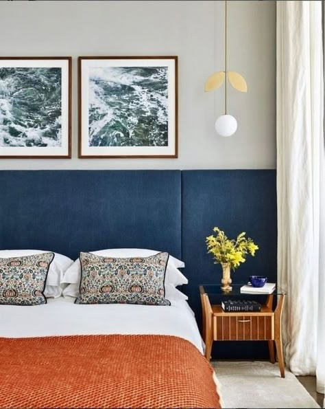 Guest Bedrooms Ideas, Studio Ashby, Blue Headboard, Ideas Habitaciones, Bedroom Orange, Bedrooms Ideas, Bedroom Headboard, Primary Bedroom, Spare Bedroom