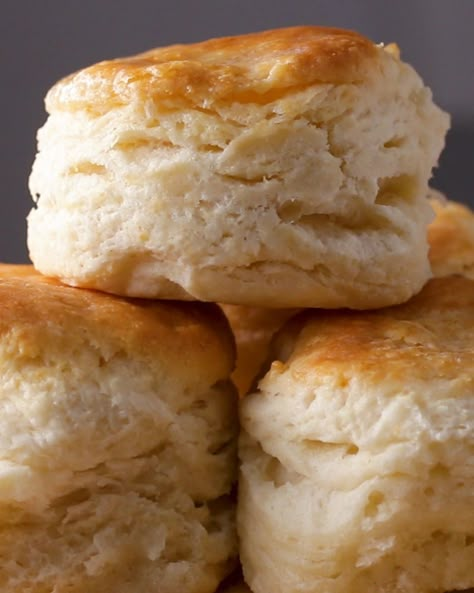 Flakiest Biscuits By Angie Thomas Recipe by Tasty Southern Biscuits Recipe, Homemade Biscuits Recipe, Homemade Buttermilk Biscuits, Buttermilk Biscuits Recipe, Southern Biscuits, Yummy Biscuits, Flaky Biscuits, Biscuit Bread, Cooking Bread