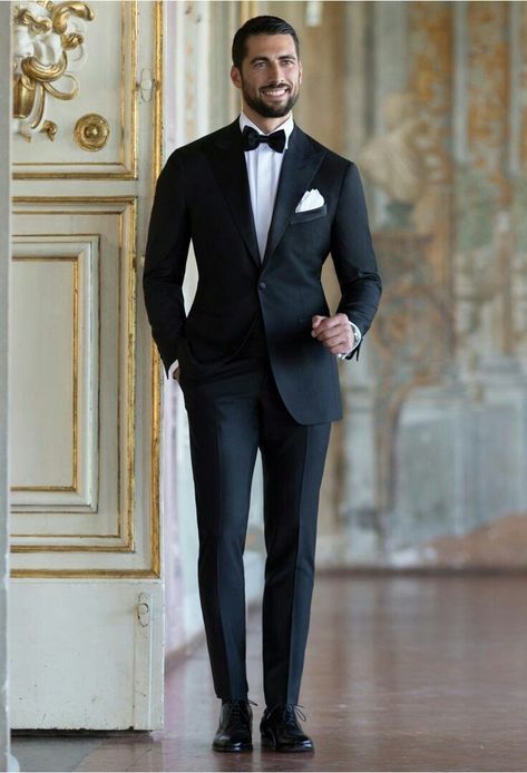 Black Tuxedo Wedding, Wedding Suits Men Black, Groom Suit Black, Suits Groom, Wedding Tux, Black Suit Men, Groom Wedding Attire, Black Dinner, Black Suit Wedding